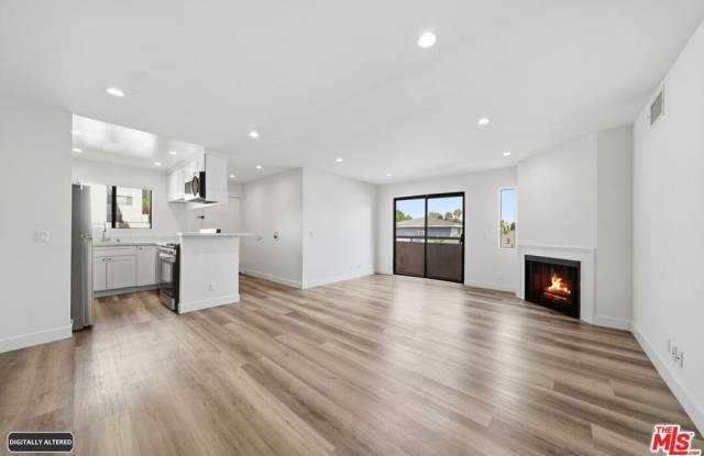 6212 FULTON Ave unit: 101 photos photos