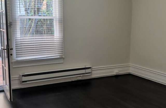 1449 Washington Street Gallery 4
