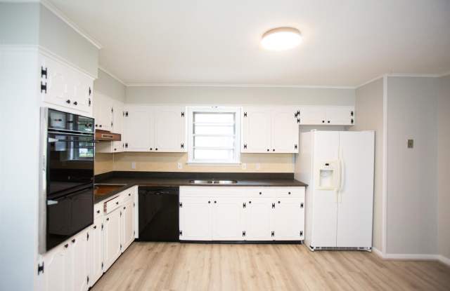 2517 Vancouver Drive Gallery 4