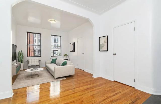 164 Waverly Place photos photos