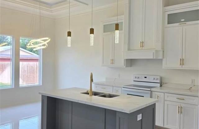 3708 E Diamondhead Avenue Gallery 4