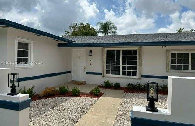 12200 SW 119th Pl Gallery 4