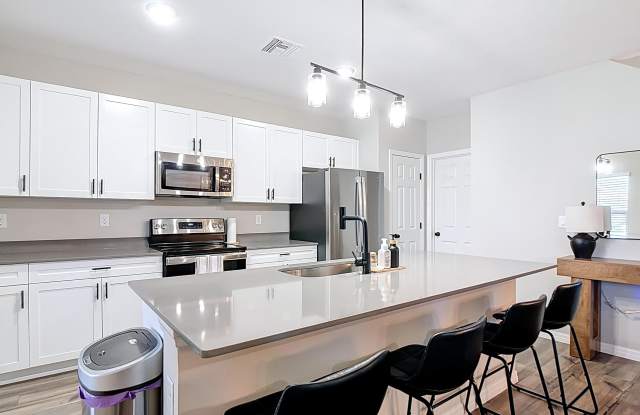 1504 Hummingbird Road Gallery 4