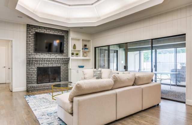 7404 Carta Valley Drive Gallery 3