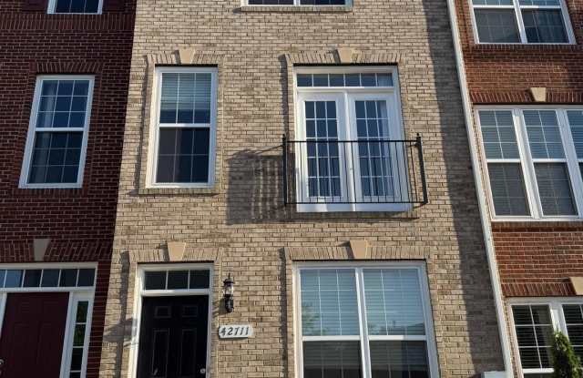 42711 TUNSTALL TERRACE - 42711 Tunstall Terrace, Loudoun County, VA 20147