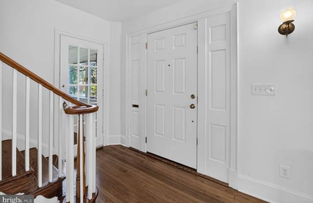 4929 MACARTHUR Boulevard NW Gallery 3