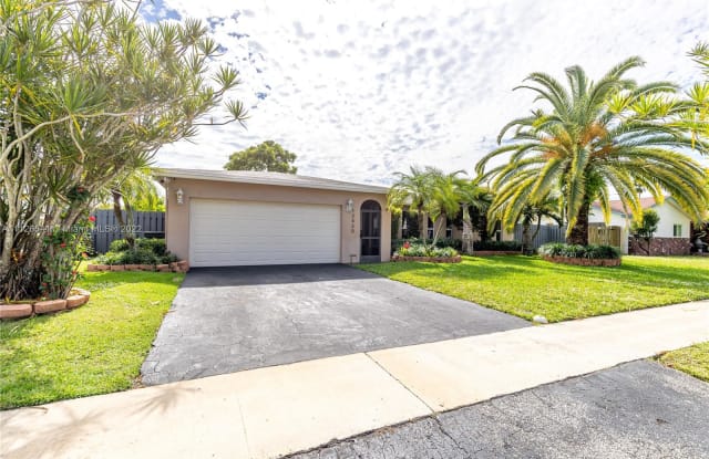 12430 SW 1st Ct - 12430 Southwest 1st Court, Plantation, FL 33325
