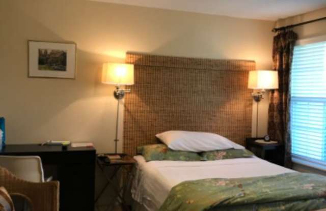 1404 Winter Wharf Ln Gallery 2
