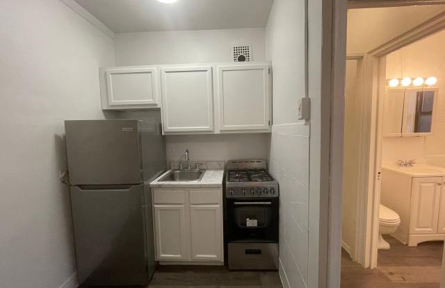 434 W Wellington Gallery 2