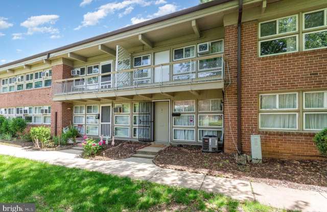 7402 18TH AVENUE - 7402 18th Avenue, Langley Park, MD 20783