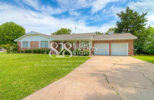 COMING JULY 2026! Prelease Now! Beautiful 4 bed/2.5 bath Single Family Home on a Corner Lot in Norman, Close to Campus photos photos