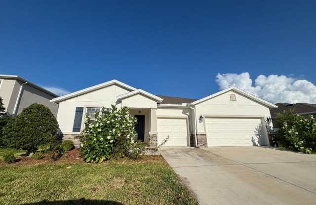 Large home in central Ocala location - Won't last photos photos