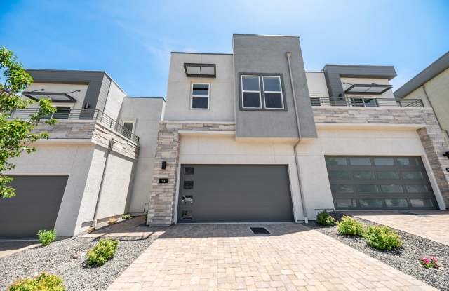 50% Off Your First Full Month of Rent for This Immaculate New Build Just Steps from Lakeridge Golf photos photos