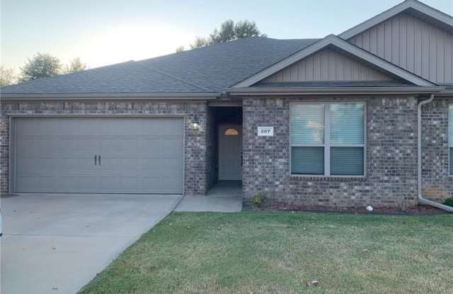 207 Alder  ST - 207 Alder Street, Benton County, AR 72751