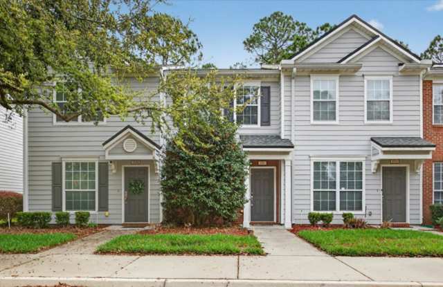 Charming and well-maintained Wolf Creek rental photos photos