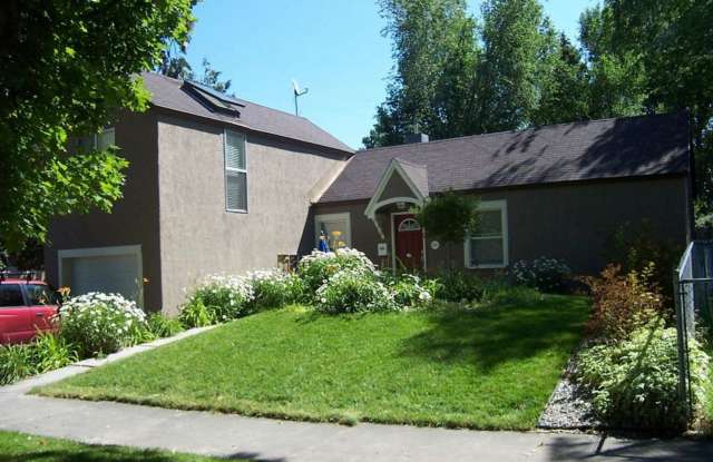 Beautifully Furnished 1-Bedroom Home in Central Idaho Falls! photos photos