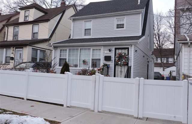 194-09 112th Road photos photos