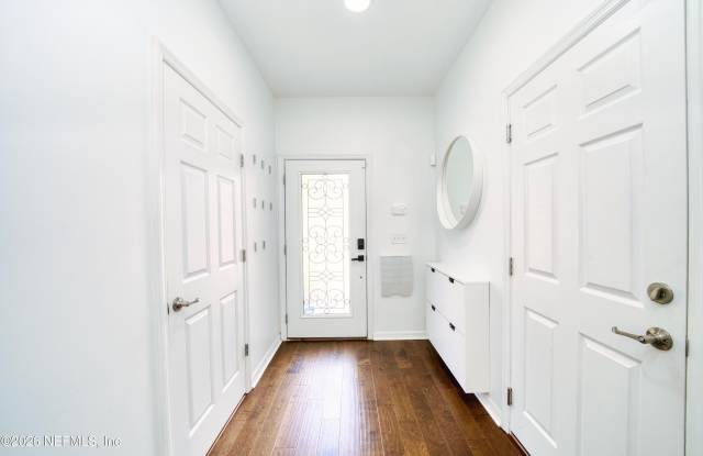 7019 COLDWATER Drive Gallery 2