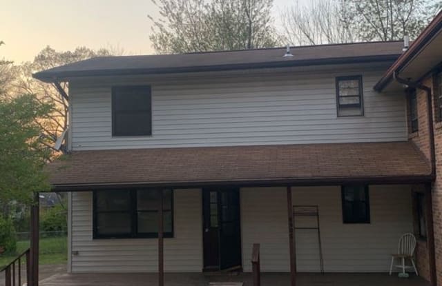 8509 Stokely Dr - 8509 Stokely Drive, Yorkshire, VA 20111