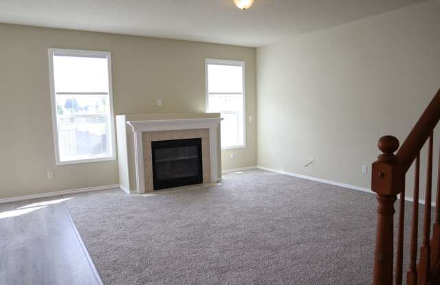 Beautifully Updated Avalon Hills 2 Story Home for Lease - 9507 NE 39th Ave Gallery 4