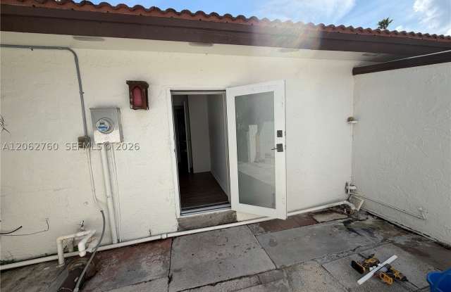 17843 NW 63rd Ct Gallery 3