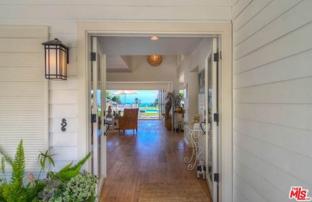 340 SURFVIEW DR Gallery 2