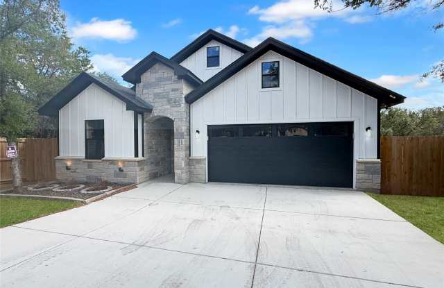 3025 Red Oak Drive Gallery 1