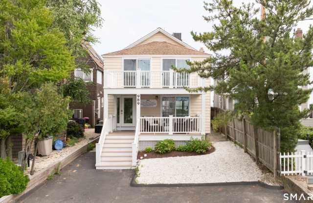 989 Fairfield Beach Road Gallery 1