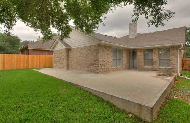 5104 Bluestar Drive Gallery 2