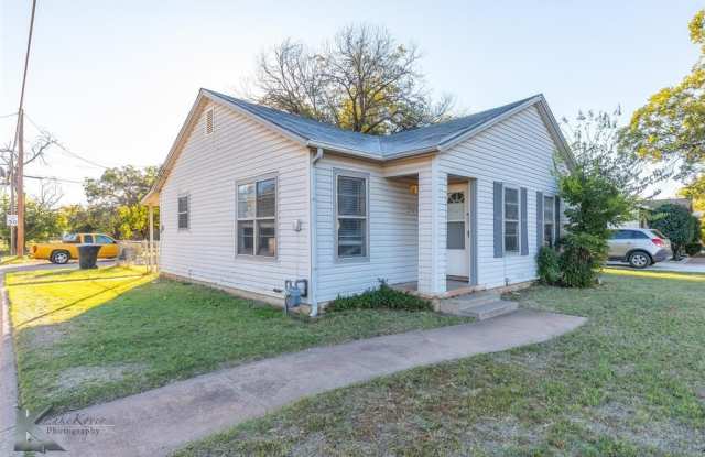 301 S Mockingbird Lane - 301 South Mockingbird Lane, Abilene, TX 79605