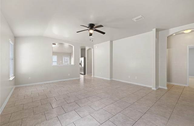 911 Sugar Brook Dr Gallery 4