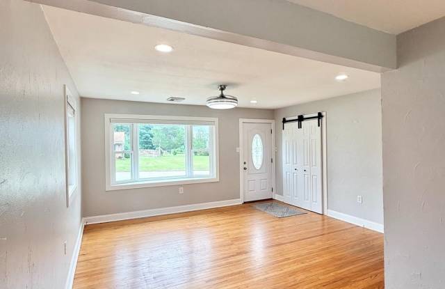 30 URSINUS Avenue Gallery 2