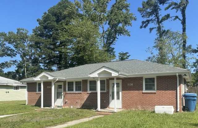Stunning remodeled 2 bedroom duplex home 1.5 miles from the Oceanfront photos photos