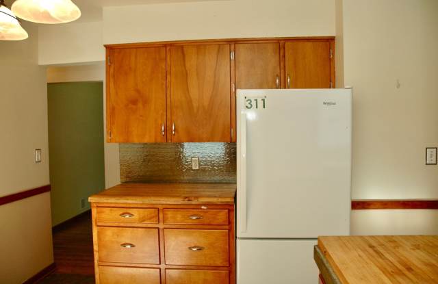 NE GR 3 Bed, 1 Bath Home Gallery 4