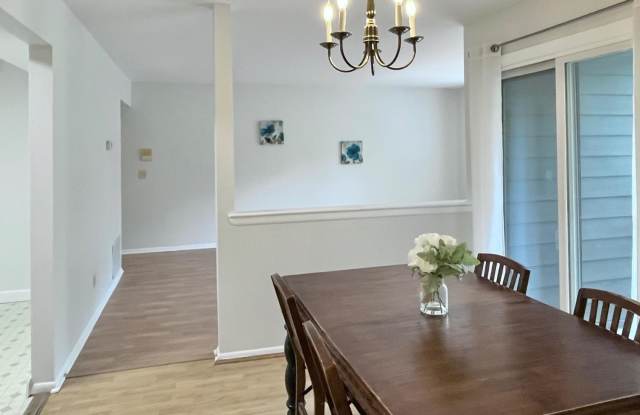 2217 Sayre Drive Gallery 4