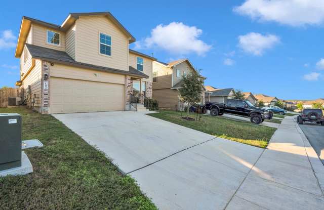 Spacious 5-Bedroom Beauty in Redbird Ranch –  with Community Perks! Gallery 4