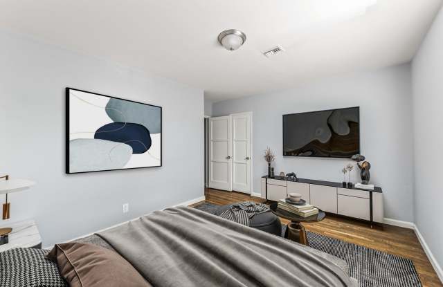 3-Bedroom Panorama City House with Central A/C & In-Unit Laundry Gallery 3