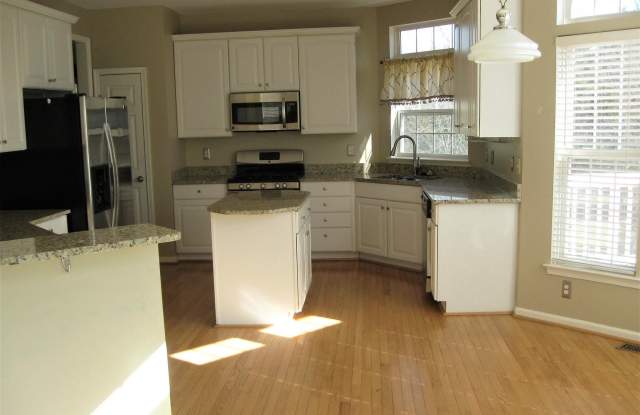43425 SPERRIN COURT Gallery 4