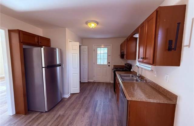 4825 Red Oak Drive Gallery 4