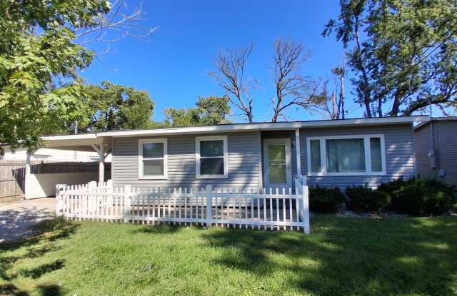 1207 Griggs St - 1207 Griggs Street, Danville, IL 61832