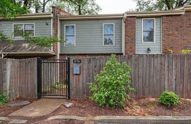 676 HOTCHKISS Ln photos photos