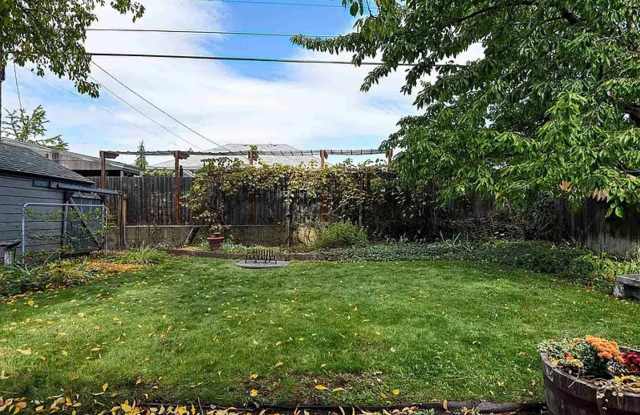 PARTIALLY FURNISHED!! Charming Home in a Convenient Northwest Location! Gallery 3