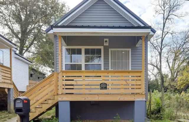 1418 2nd Avenue - 1 photos photos