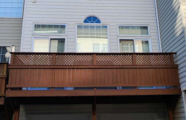 6037 Riddle Walk Gallery 3