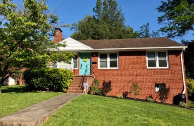 1426 Briarcliff Ave - 1426 Briarcliff Avenue, Charlottesville, VA 22903