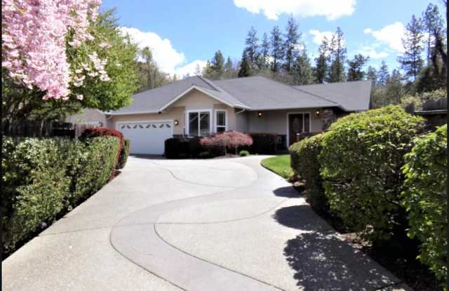 3 bed 2 bath Home for Rent in Grants Pass photos photos