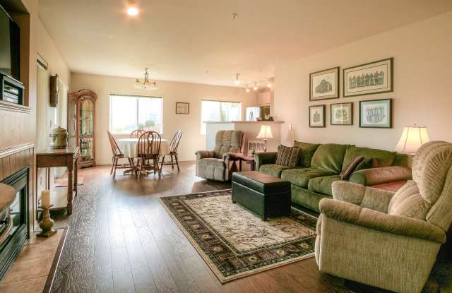 Beautiful 3 Bedroom Bordeaux Condo with 2 Garages - 710 240th Way Southeast, Sammamish, WA 98074