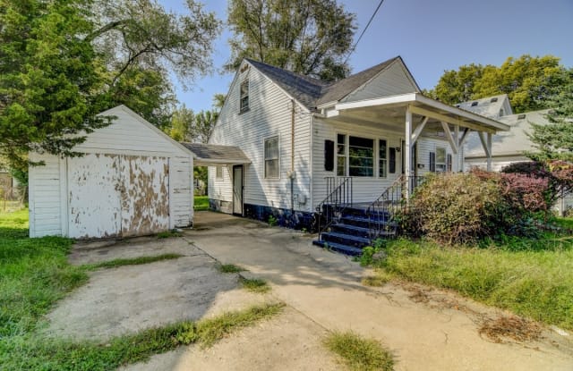 759 E Lawrence St photos photos