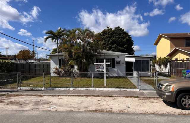 134 SW 61st Ave photos photos