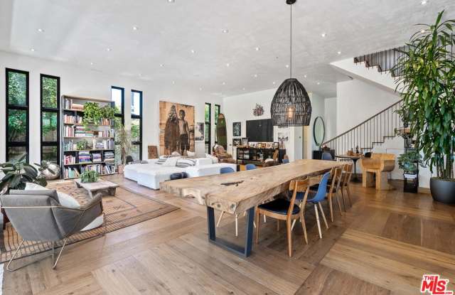 2216 SUPERIOR Avenue Gallery 2